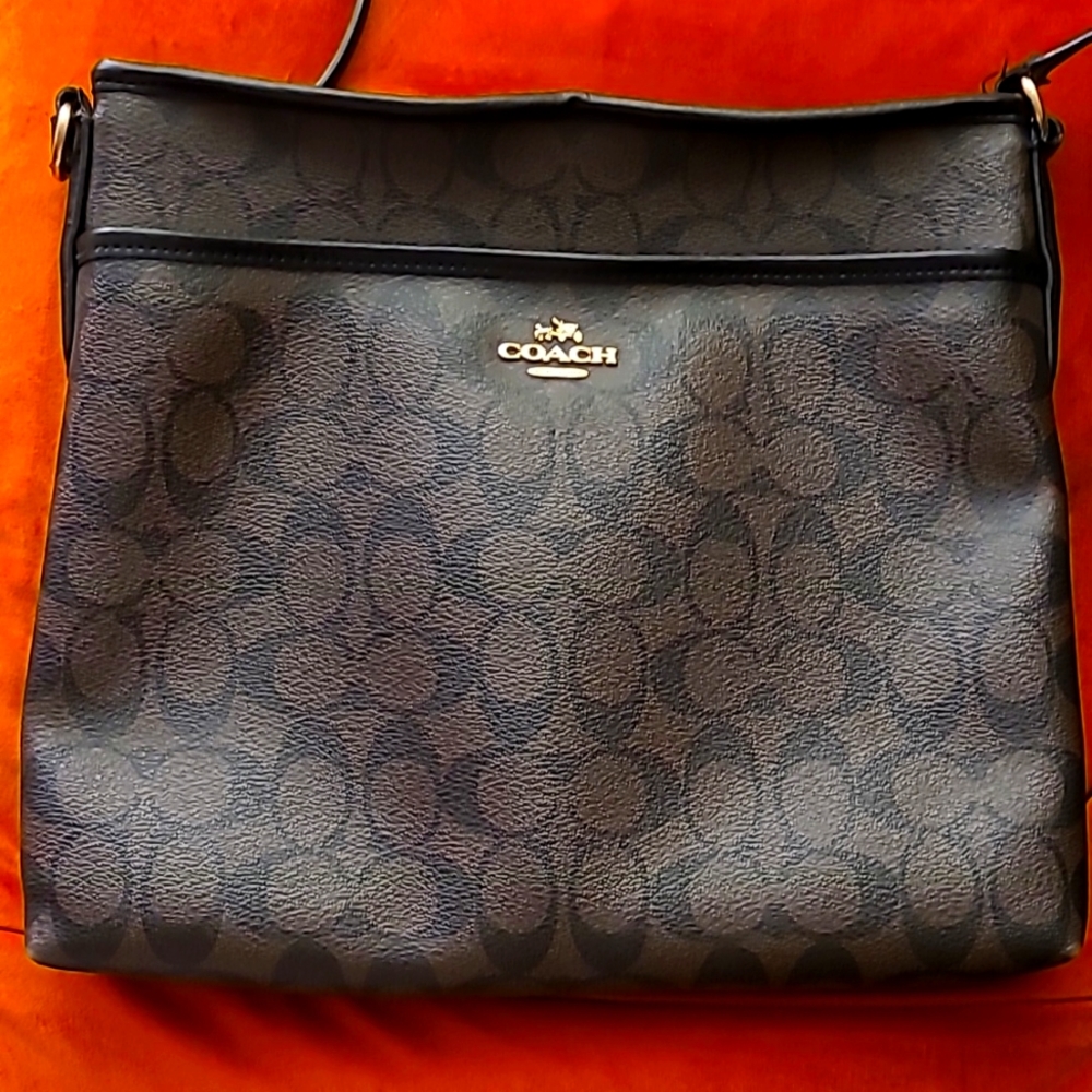 Coach File Bag Signatue